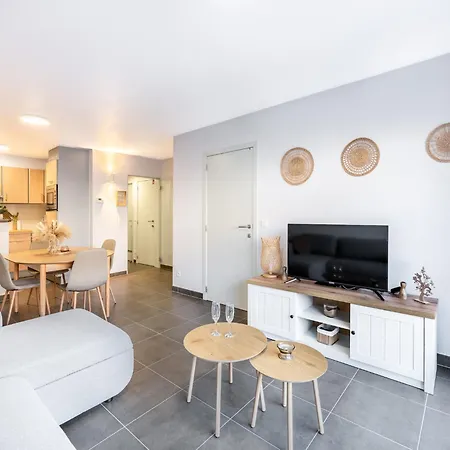 Apartment In With Garden